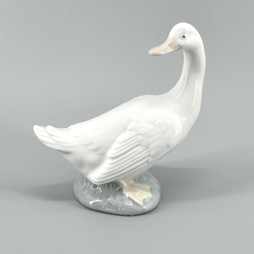 NAO by Lladro Daisa 1978 White Porcelain Goose Duck Figurine Made in Spain